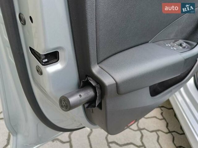 Сірий Шкода Октавія, об'ємом двигуна 1.97 л та пробігом 201 тис. км за 23700 $, фото 30 на Automoto.ua