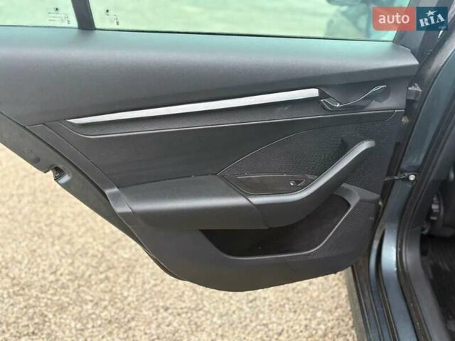 Сірий Шкода Октавія, об'ємом двигуна 1.5 л та пробігом 130 тис. км за 14575 $, фото 7 на Automoto.ua