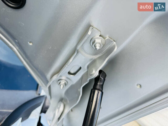 Сірий Шкода Октавія, об'ємом двигуна 2 л та пробігом 157 тис. км за 19999 $, фото 50 на Automoto.ua