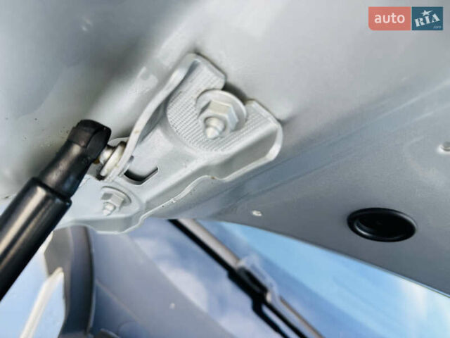 Сірий Шкода Октавія, об'ємом двигуна 2 л та пробігом 157 тис. км за 19999 $, фото 47 на Automoto.ua