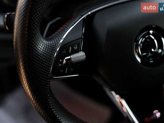 Серый Шкода Октавия, объемом двигателя 2 л и пробегом 210 тыс. км за 29900 $, фото 66 на Automoto.ua