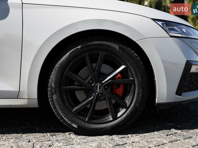 Серый Шкода Октавия, объемом двигателя 2 л и пробегом 210 тыс. км за 29900 $, фото 15 на Automoto.ua