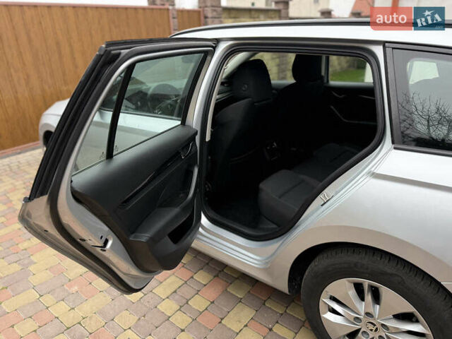 Серый Шкода Октавия, объемом двигателя 2 л и пробегом 247 тыс. км за 22222 $, фото 11 на Automoto.ua