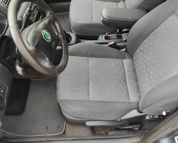 Сірий Шкода Октавія, об'ємом двигуна 1.9 л та пробігом 300 тис. км за 2300 $, фото 6 на Automoto.ua