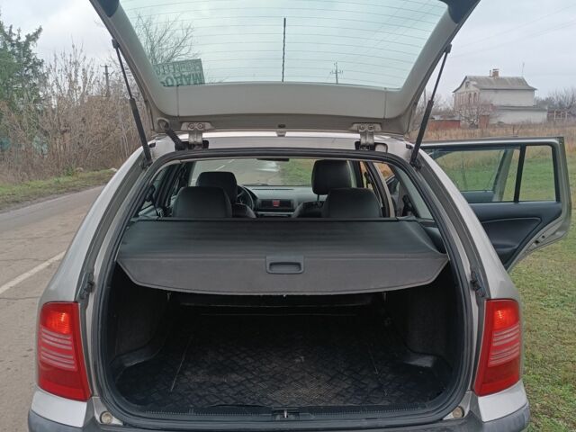 Сірий Шкода Октавія, об'ємом двигуна 1.8 л та пробігом 200 тис. км за 5500 $, фото 5 на Automoto.ua