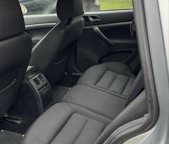 Сірий Шкода Октавія, об'ємом двигуна 2 л та пробігом 300 тис. км за 2999 $, фото 11 на Automoto.ua