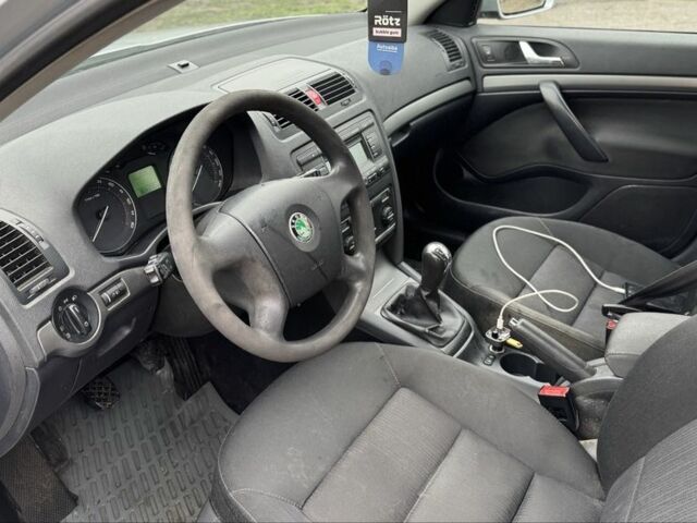 Сірий Шкода Октавія, об'ємом двигуна 2 л та пробігом 300 тис. км за 2999 $, фото 17 на Automoto.ua