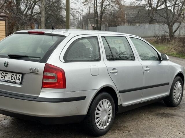 Сірий Шкода Октавія, об'ємом двигуна 2 л та пробігом 300 тис. км за 2999 $, фото 8 на Automoto.ua