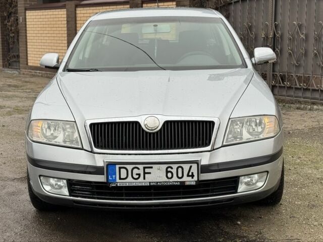 Сірий Шкода Октавія, об'ємом двигуна 2 л та пробігом 300 тис. км за 2999 $, фото 3 на Automoto.ua