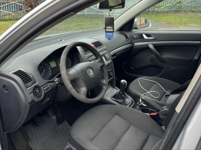 Сірий Шкода Октавія, об'ємом двигуна 2 л та пробігом 300 тис. км за 2999 $, фото 15 на Automoto.ua