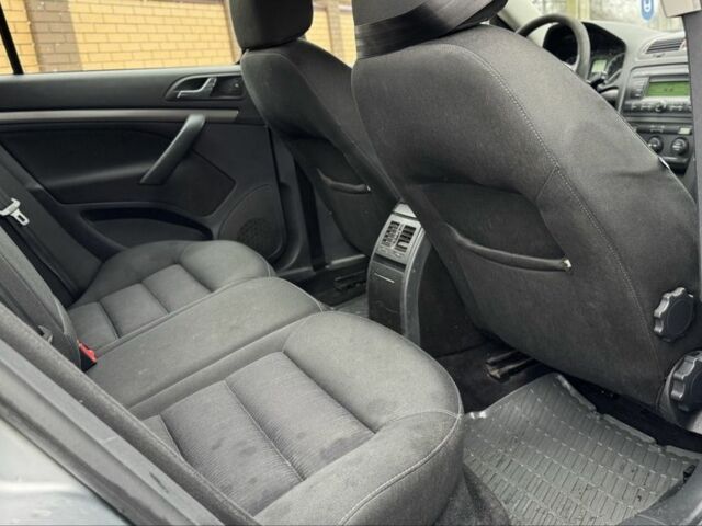 Сірий Шкода Октавія, об'ємом двигуна 2 л та пробігом 300 тис. км за 2999 $, фото 19 на Automoto.ua