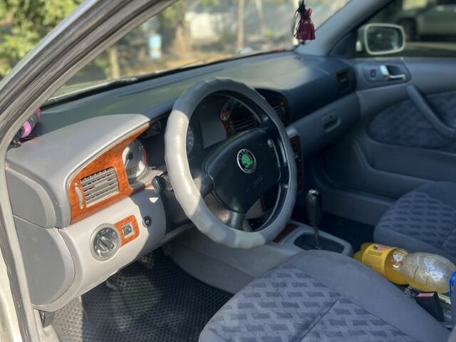 Серый Шкода Октавия, объемом двигателя 1.8 л и пробегом 360 тыс. км за 2999 $, фото 3 на Automoto.ua