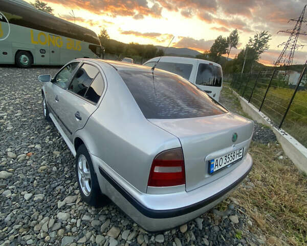 Серый Шкода Октавия, объемом двигателя 1.6 л и пробегом 350 тыс. км за 2400 $, фото 3 на Automoto.ua