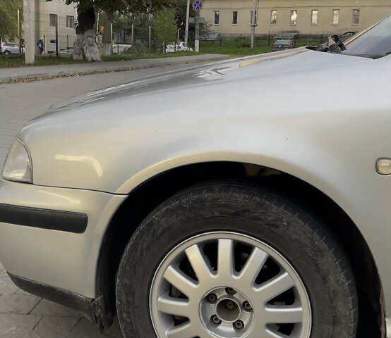 Серый Шкода Октавия, объемом двигателя 1.6 л и пробегом 219 тыс. км за 2900 $, фото 5 на Automoto.ua