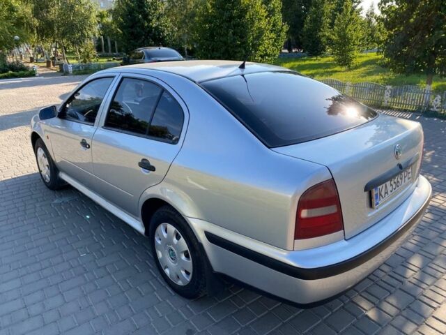 Сірий Шкода Октавія, об'ємом двигуна 1.6 л та пробігом 200 тис. км за 3999 $, фото 5 на Automoto.ua