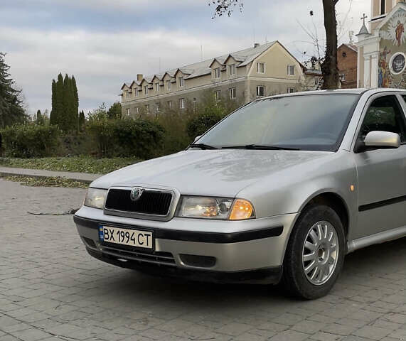 Серый Шкода Октавия, объемом двигателя 1.6 л и пробегом 219 тыс. км за 2900 $, фото 1 на Automoto.ua