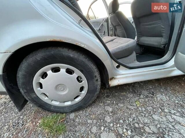 Шкода Октавія 1998 у Вінниці на Automoto.ua Сірий Шкода Октавія, об'ємом двигуна 1.6 л та пробігом 552 тис. км за 3500 $, фото 27 на Automoto.ua