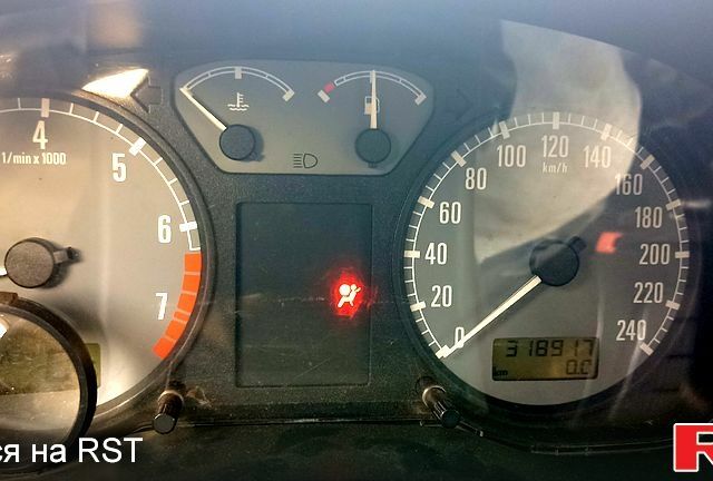 Серый Шкода Октавия, объемом двигателя 1.8 л и пробегом 310 тыс. км за 3500 $, фото 5 на Automoto.ua