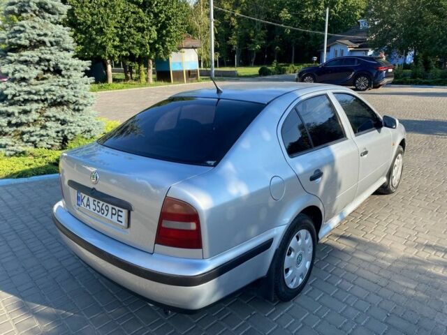 Сірий Шкода Октавія, об'ємом двигуна 1.6 л та пробігом 200 тис. км за 3999 $, фото 3 на Automoto.ua