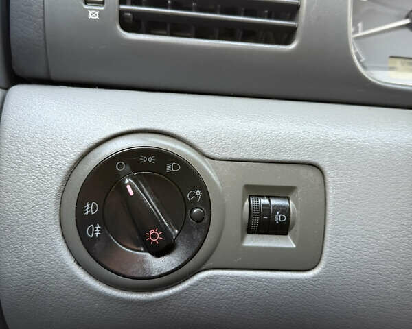 Сірий Шкода Октавія, об'ємом двигуна 1.78 л та пробігом 193 тис. км за 2950 $, фото 37 на Automoto.ua