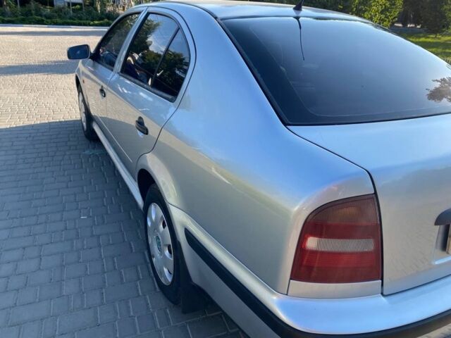 Сірий Шкода Октавія, об'ємом двигуна 1.6 л та пробігом 200 тис. км за 3999 $, фото 8 на Automoto.ua