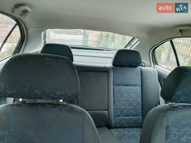 Серый Шкода Октавия, объемом двигателя 1.6 л и пробегом 221 тыс. км за 2850 $, фото 6 на Automoto.ua