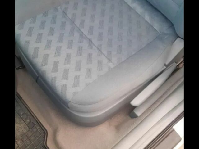 Сірий Шкода Октавія, об'ємом двигуна 1 л та пробігом 258 тис. км за 3900 $, фото 6 на Automoto.ua