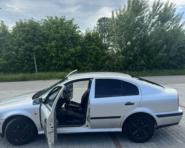 Серый Шкода Октавия, объемом двигателя 1.6 л и пробегом 290 тыс. км за 3100 $, фото 5 на Automoto.ua