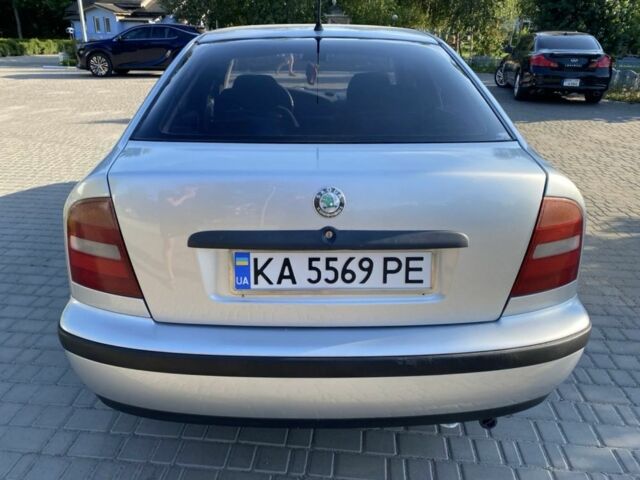 Сірий Шкода Октавія, об'ємом двигуна 1.6 л та пробігом 200 тис. км за 3999 $, фото 4 на Automoto.ua