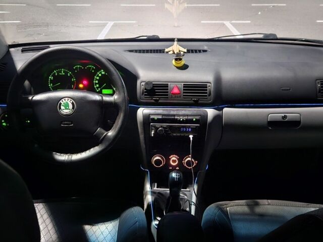 Серый Шкода Октавия, объемом двигателя 2 л и пробегом 428 тыс. км за 2800 $, фото 11 на Automoto.ua