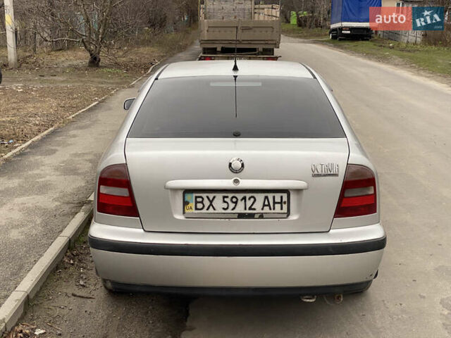 Серый Шкода Октавия, объемом двигателя 1.8 л и пробегом 260 тыс. км за 3000 $, фото 3 на Automoto.ua
