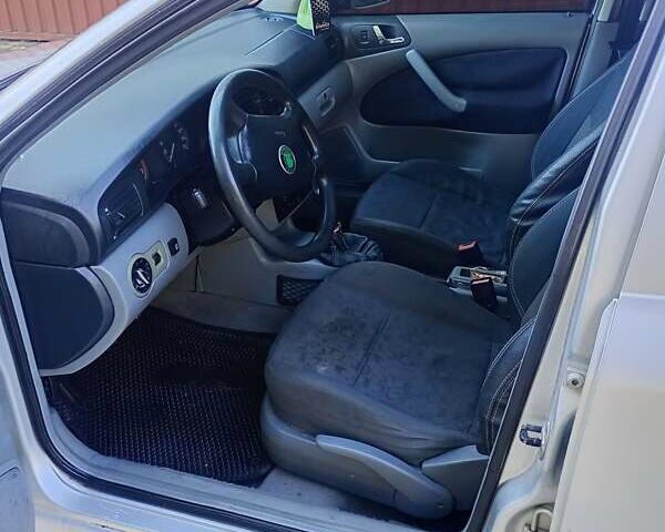 Серый Шкода Октавия, объемом двигателя 0 л и пробегом 252 тыс. км за 2500 $, фото 2 на Automoto.ua