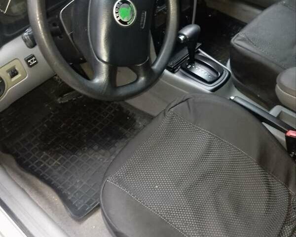 Серый Шкода Октавия, объемом двигателя 1.98 л и пробегом 240 тыс. км за 3300 $, фото 9 на Automoto.ua