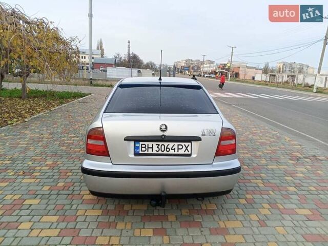 Серый Шкода Октавия, объемом двигателя 1.6 л и пробегом 350 тыс. км за 2999 $, фото 1 на Automoto.ua