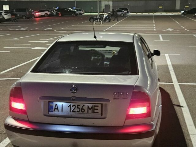 Серый Шкода Октавия, объемом двигателя 2 л и пробегом 428 тыс. км за 2800 $, фото 1 на Automoto.ua