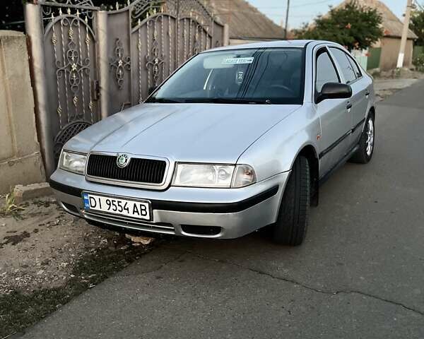 Серый Шкода Октавия, объемом двигателя 1.6 л и пробегом 423 тыс. км за 2500 $, фото 3 на Automoto.ua