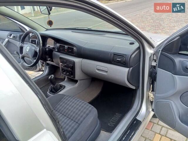 Серый Шкода Октавия, объемом двигателя 1.6 л и пробегом 350 тыс. км за 2999 $, фото 29 на Automoto.ua