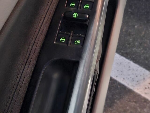 Серый Шкода Октавия, объемом двигателя 2 л и пробегом 428 тыс. км за 2800 $, фото 6 на Automoto.ua