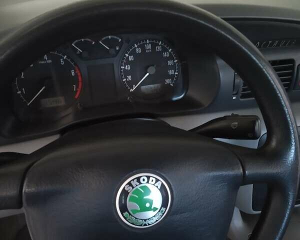 Сірий Шкода Октавія, об'ємом двигуна 1.6 л та пробігом 130 тис. км за 4400 $, фото 4 на Automoto.ua