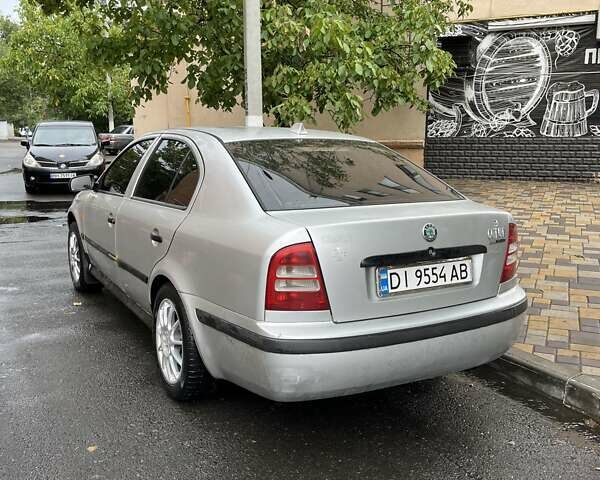 Серый Шкода Октавия, объемом двигателя 1.6 л и пробегом 423 тыс. км за 2500 $, фото 2 на Automoto.ua