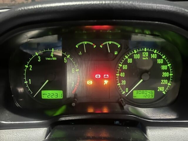 Серый Шкода Октавия, объемом двигателя 2 л и пробегом 308 тыс. км за 2700 $, фото 7 на Automoto.ua