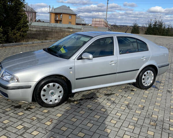 Серый Шкода Октавия, объемом двигателя 2 л и пробегом 158 тыс. км за 4200 $, фото 1 на Automoto.ua