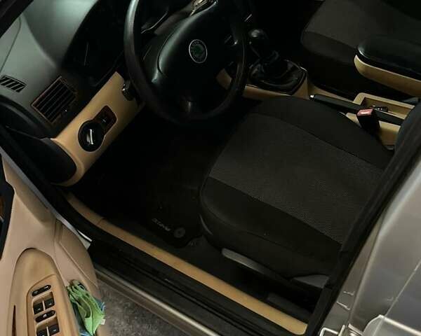 Серый Шкода Октавия, объемом двигателя 1.9 л и пробегом 389 тыс. км за 4000 $, фото 5 на Automoto.ua