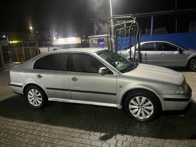 Серый Шкода Октавия, объемом двигателя 2 л и пробегом 308 тыс. км за 2700 $, фото 2 на Automoto.ua