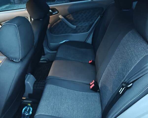 Серый Шкода Октавия, объемом двигателя 2 л и пробегом 250 тыс. км за 4100 $, фото 19 на Automoto.ua