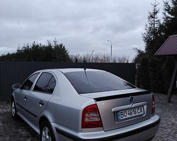 Серый Шкода Октавия, объемом двигателя 2 л и пробегом 250 тыс. км за 4100 $, фото 3 на Automoto.ua