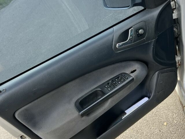 Серый Шкода Октавия, объемом двигателя 1.8 л и пробегом 371 тыс. км за 3200 $, фото 12 на Automoto.ua