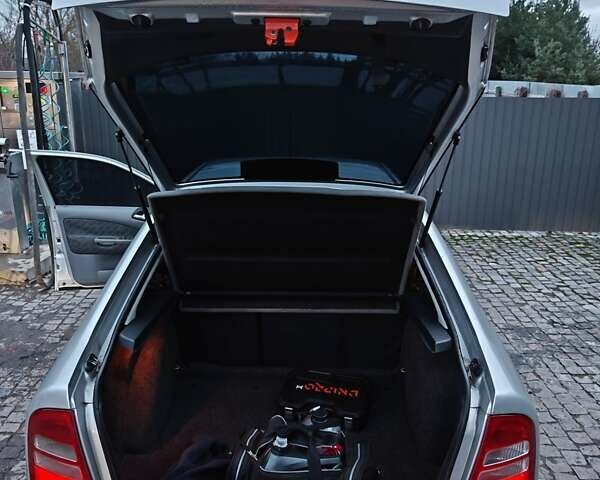 Серый Шкода Октавия, объемом двигателя 2 л и пробегом 250 тыс. км за 4100 $, фото 20 на Automoto.ua