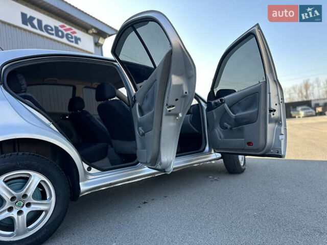 Серый Шкода Октавия, объемом двигателя 1.6 л и пробегом 276 тыс. км за 2999 $, фото 12 на Automoto.ua