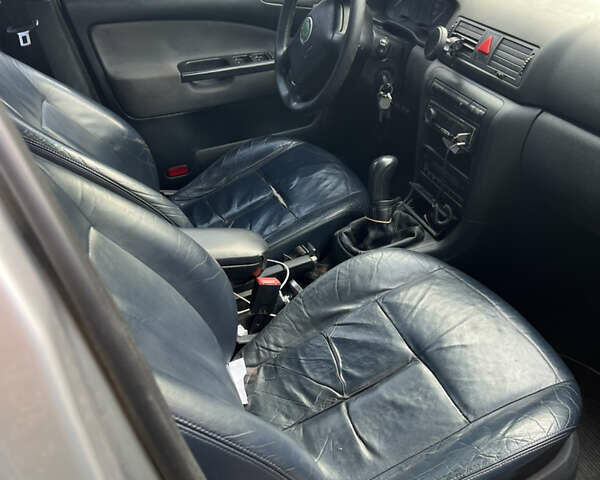 Серый Шкода Октавия, объемом двигателя 1.78 л и пробегом 371 тыс. км за 3200 $, фото 6 на Automoto.ua